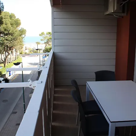 Cozy Flat With Sea View Balcony Apartment Lignano Sabbiadoro