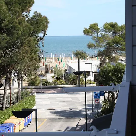 Cozy Flat With Sea View Balcony Apartment