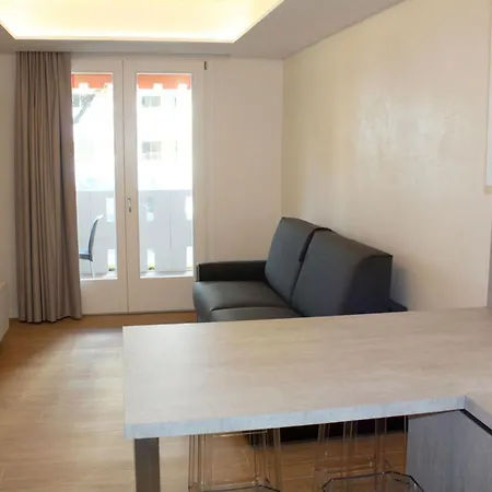 Cozy Flat With Sea View Balcony Apartmán *